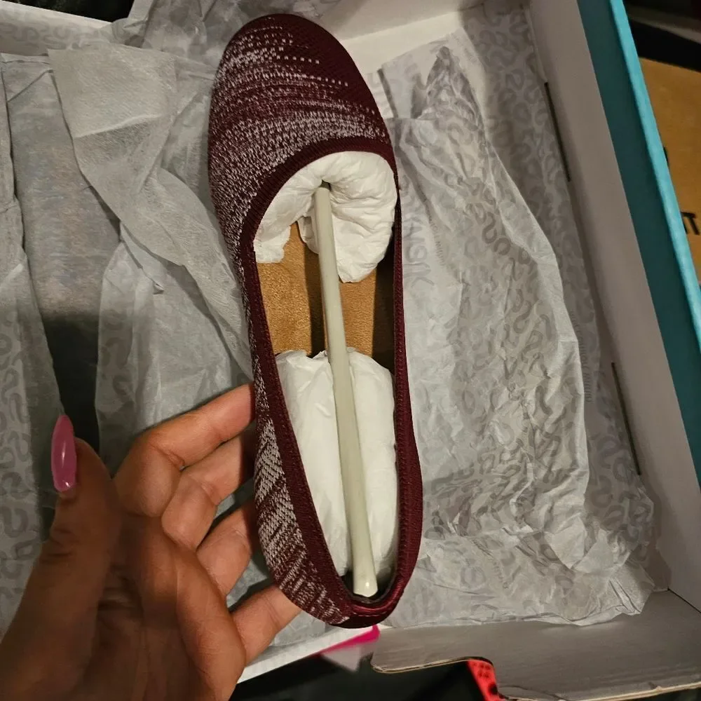 SoftWalk Women's Sicily Loafer Flat ballet shoe in burgundy size 7